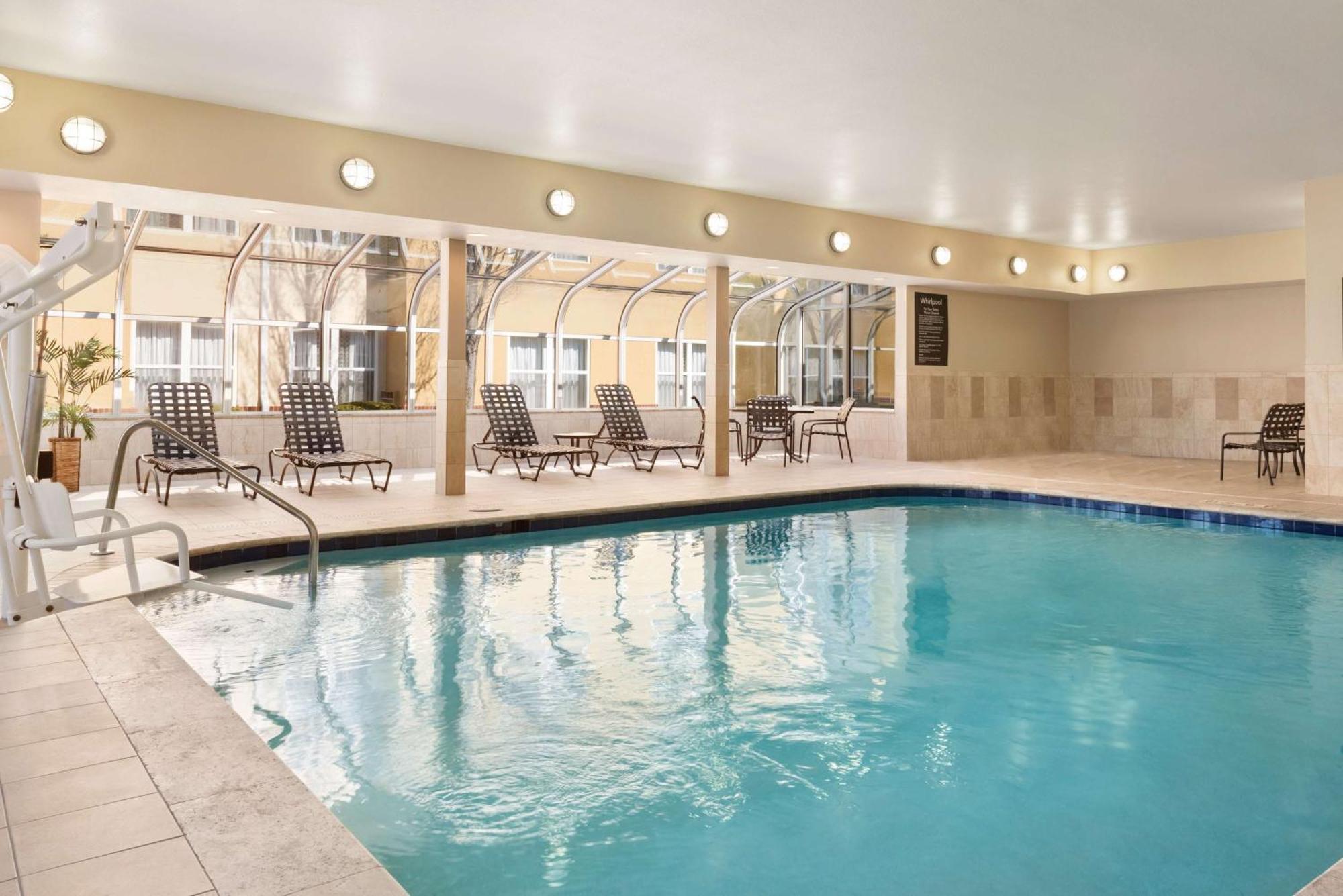 Homewood Suites By Hilton Columbus-Hilliard Extérieur photo