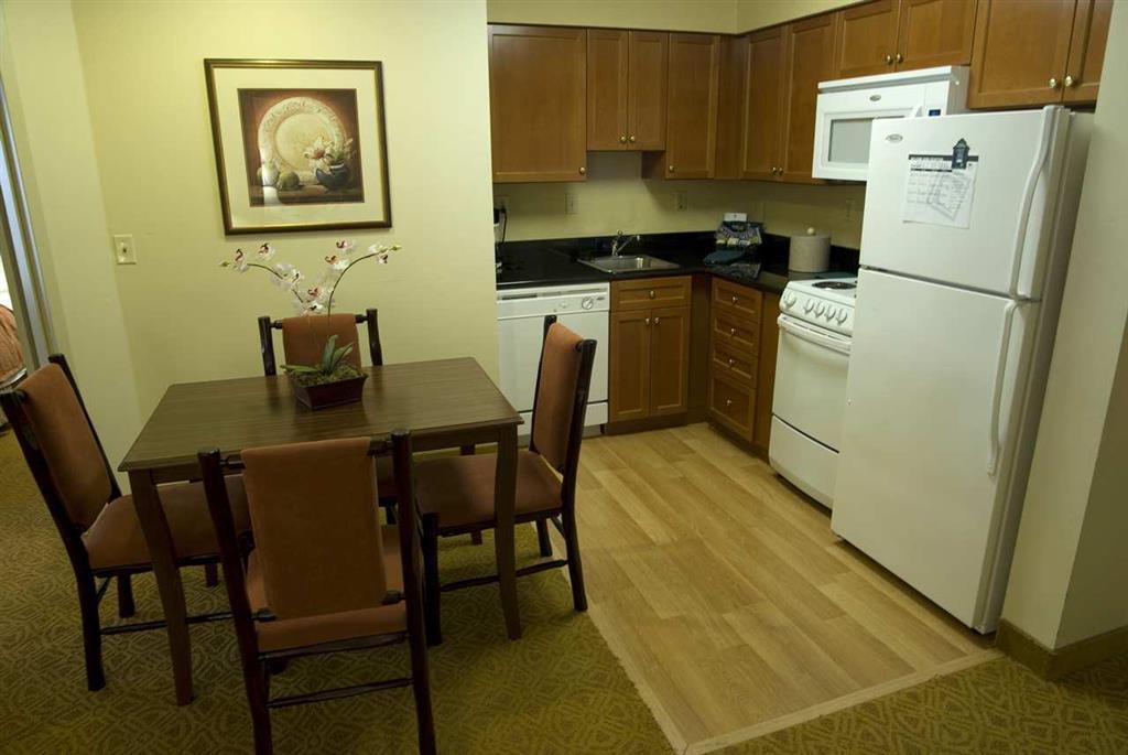 Homewood Suites By Hilton Columbus-Hilliard Chambre photo